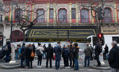 30,000 sign petition to make Bataclan guard French citizen