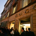 Italian shopping boom fuels economic growth
