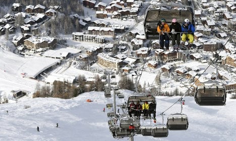 French ski resorts 'lying about how long their pistes are'