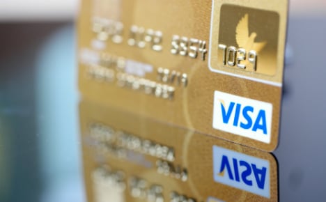 Banks exchange 1000s of credit cards after hack attack