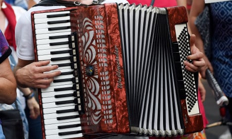 Burglar snared after tripping on Frenchman’s accordion
