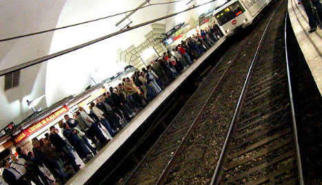 Barcelona metro fire causes rush-hour commuter ordeal