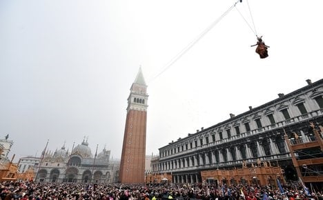 ‘Flight of the angel’ kicks off Venice Carnival