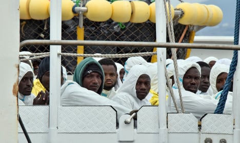 Italy rescues 700 migrants and recovers four bodies