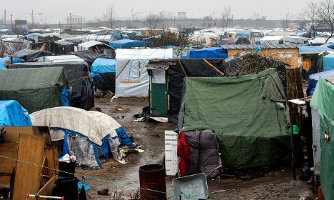 Calais migrants face eviction, but 'have nowhere to go'