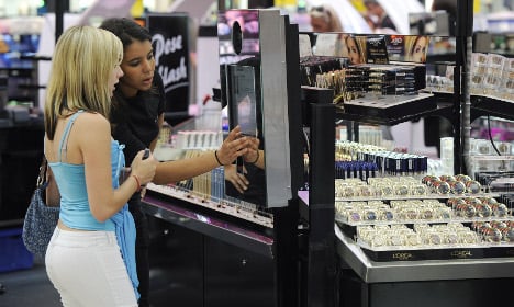 French told to avoid 185 cosmetic products