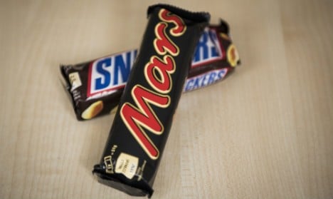 Mars and Snickers recalled in Italy over plastic fears