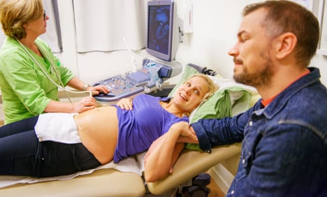 Swedes told they shouldn't use surrogate mothers