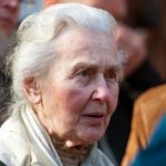 ‘Nazi Grandma’ escorted from SS trial after being attacked