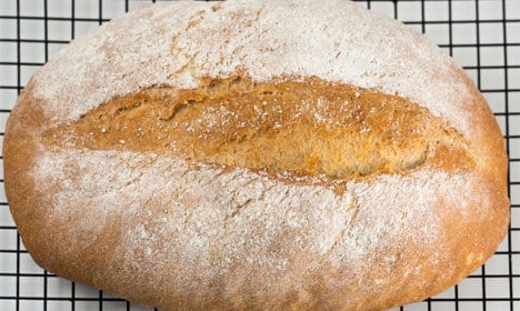 How to make traditional Swedish spelt bread