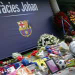 Thousands pay respects at memorial to legendary Cruyff