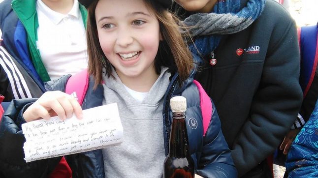 Spanish girl finds message in bottle and it is heartbreaking