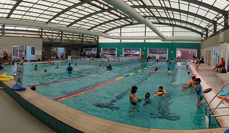Swimming pool turns away Syrian asylum seekers