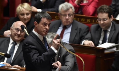 Valls presses ahead with French labour reform