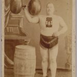One entertainer showcases his muscles and superior strength.Photo: Wien Museum