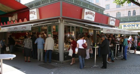 Snack security hired in Vienna after thefts