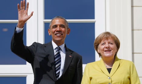 Obama makes farewell visit to Germany on free trade push