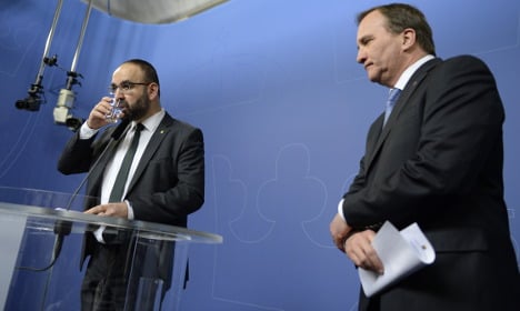 Sweden's housing minister quits after extremism row