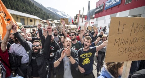 Police to deploy 300 officers at Austrian border protest