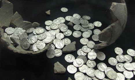 'Hugely important' haul of Roman coins found in Spain