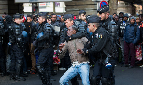 Police evict 1,350 migrants from Paris camp once again