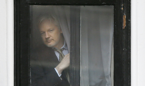 Lawyers: Assange’s texts may cast doubt on sex claims