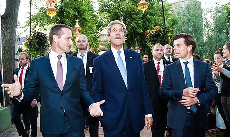 John Kerry thanks Denmark and visits Tivoli