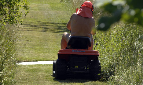 Swedish police nab drunk-driving lawnmower man