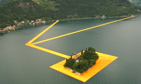Famed artist invites public to walk on water at Italian lake