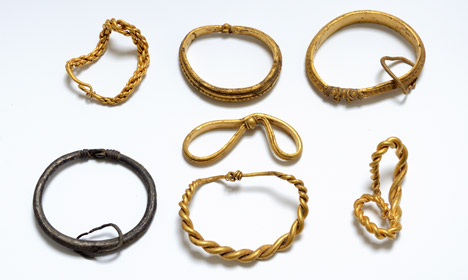 Largest-ever Viking gold collection found in Denmark