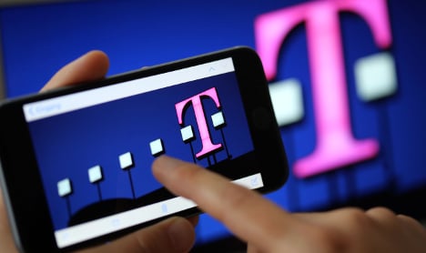 Telekom warns all users to change passwords after scam