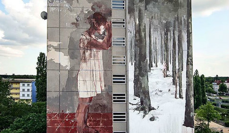 Spanish artist shocks Berlin with ‘bloody refugee’ mural