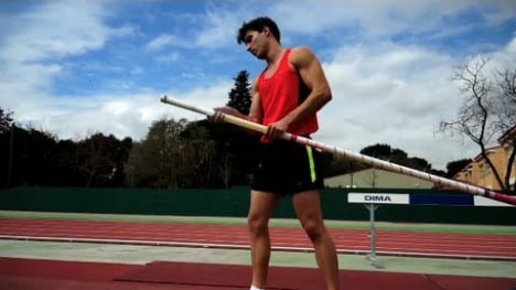 Pole vaulter loses Olympic bid after airline misplaces his pole