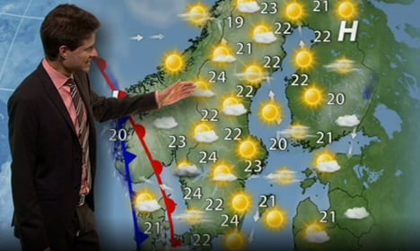 Summer's so hot this Swedish weather host left his fly open