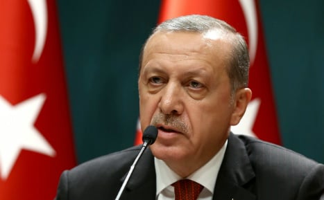 Erdogan accuses EU of not paying up under migrant deal