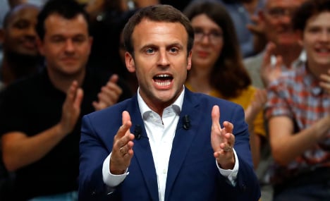 Rising star Macron lays down challenge to Hollande