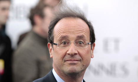 Hollande's personal barber 'earns €10,000 a month'