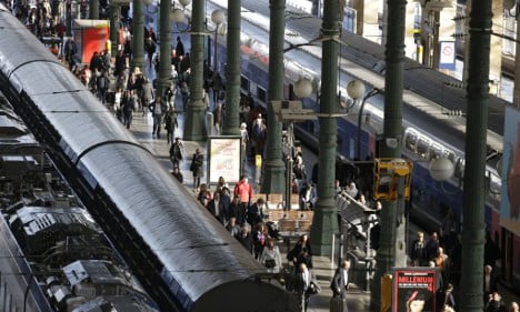 Fire halts Eurostar traffic at Gare du Nord in Paris