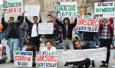 Hundreds more to protest tougher Swedish asylum laws