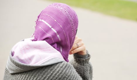 Mayor fires refugee project intern for wearing headscarf