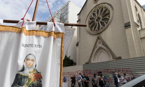Far-right anger as Paris church cleared for bulldozers