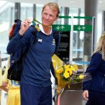Equestrian silver champion Peder Fredricson did not dab when he landed at Arlanda Airport, as he did at the prize ceremony in Rio.Photo: Fredrik Persson/TT