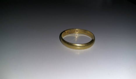 Benidorm diver finds ring lost 37 years ago... and returns it