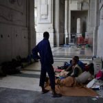 Italy arrests 21 for migrant trafficking