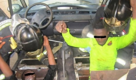 Police free four migrants hidden in car’s false bottom