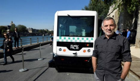 First driverless minibus goes on trial in Paris