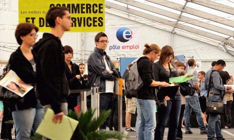 France sees biggest drop in jobless rate for 20 years