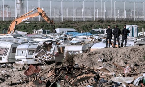 Calais 'Jungle' camp to be cleared out by end of day