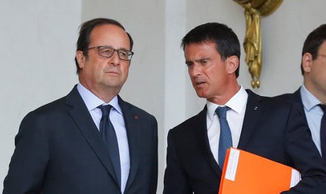 Hollande's woes grow as French PM breaks ranks