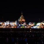 The Dresden Bürgerfest also included a magnificent multi-media light show, here projecting parts of Dresden's most famous painting, the Sistine Madonna by Raphael, onto the buildings across the river.Photo: DPA